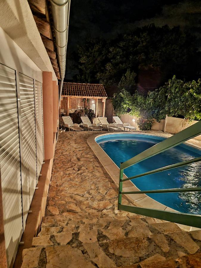 Guesthouse Dila Galovac  Eksteriør bilde