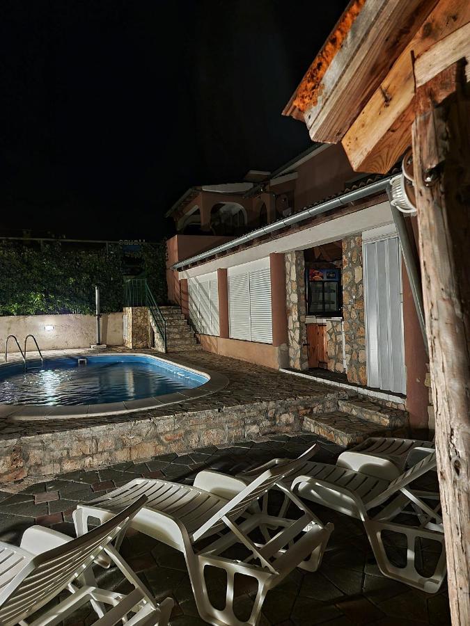 Guesthouse Dila Galovac  Eksteriør bilde