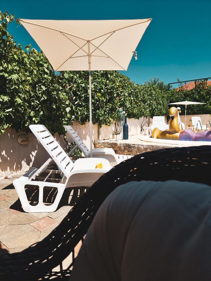 Guesthouse Dila Galovac  Eksteriør bilde