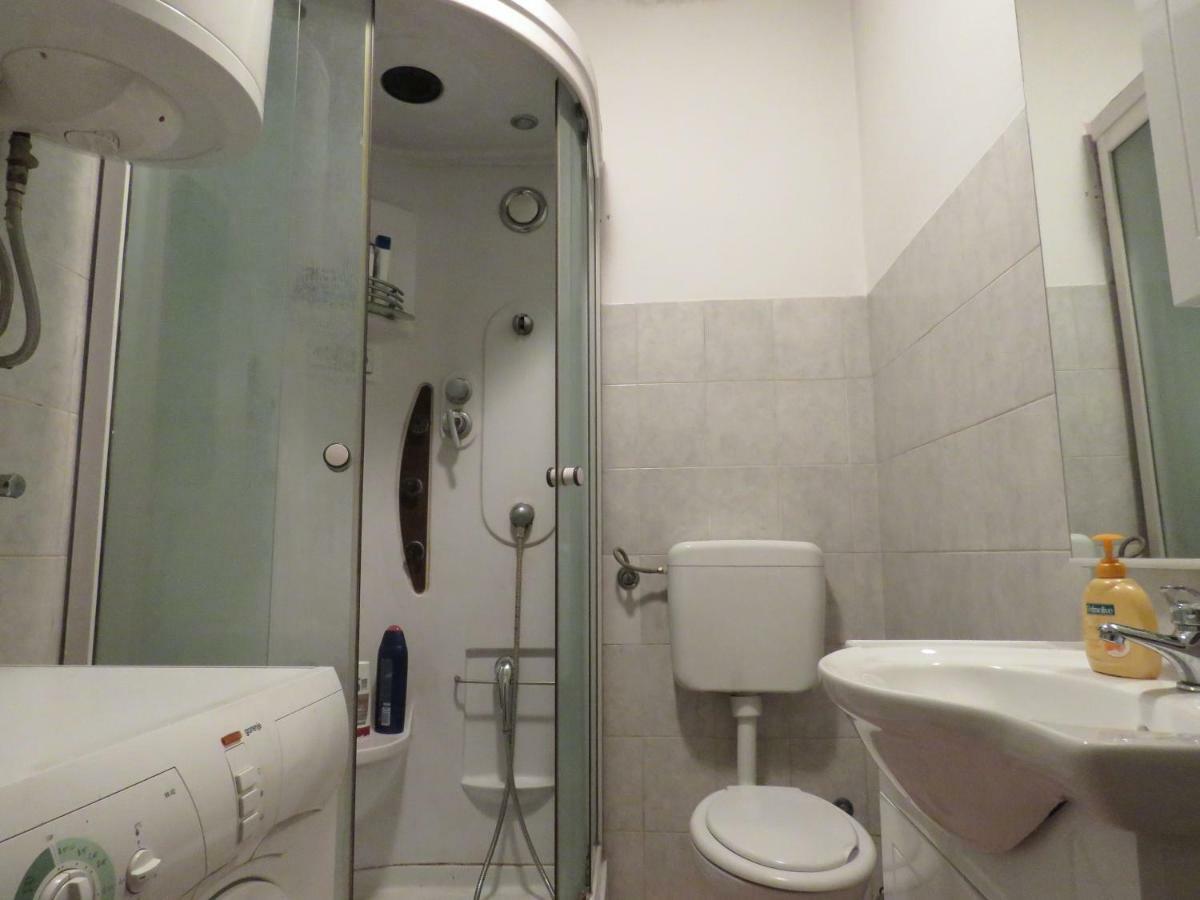 Guesthouse Dila Galovac  Eksteriør bilde